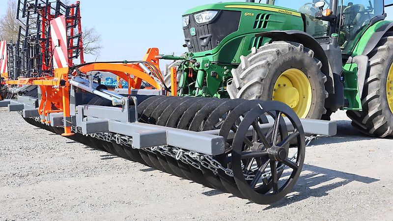 AgroXX AgroXX FRONTPACKER--6.0 m Hydro mit Lenkbock - 700mm Ringe--