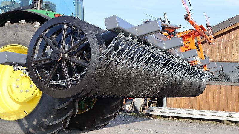 AgroXX AgroXX FRONTPACKER--6.0 m Hydro mit Lenkbock - 700mm Ringe--