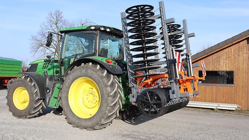AgroXX AgroXX FRONTPACKER--6.0 m Hydro mit Lenkbock - 700mm Ringe--