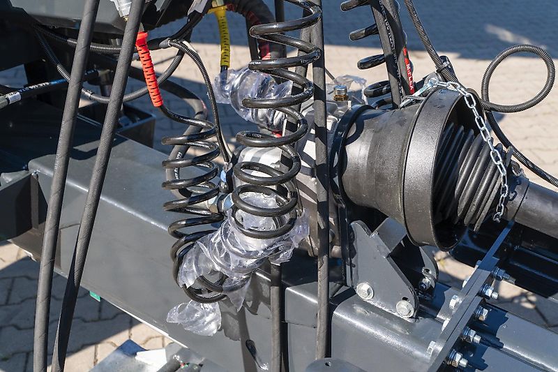 Pronar T 8724 Muldenkipper 34to AGRITECHNICA Maschine; Hydraulisches Fahrwerk; Eigene Ölversorgung