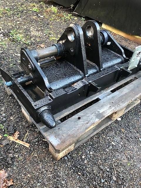 JCB PIN & CONE HEADSTOCK/FORKS