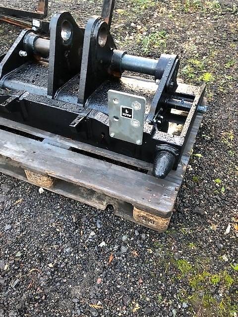 JCB PIN & CONE HEADSTOCK/FORKS