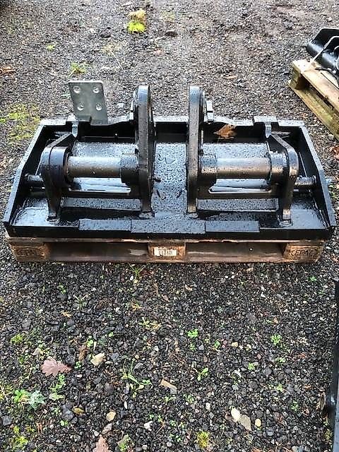 JCB PIN & CONE HEADSTOCK/FORKS