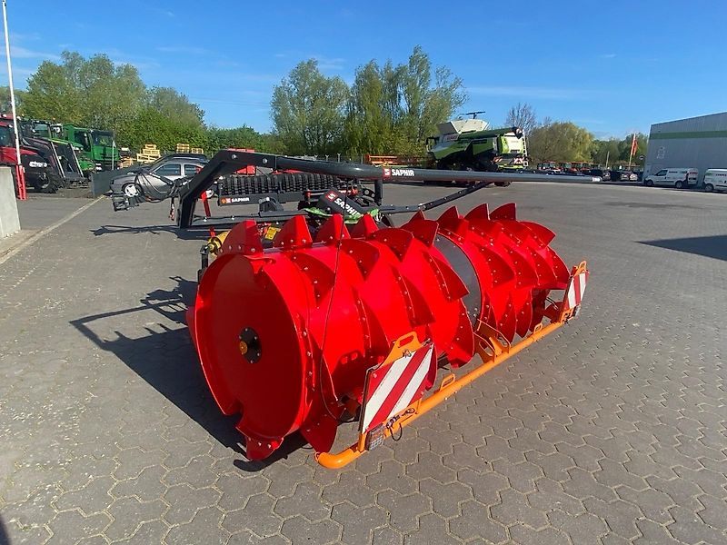 Saphir SV 28 **Vorführer** Silageverteiler