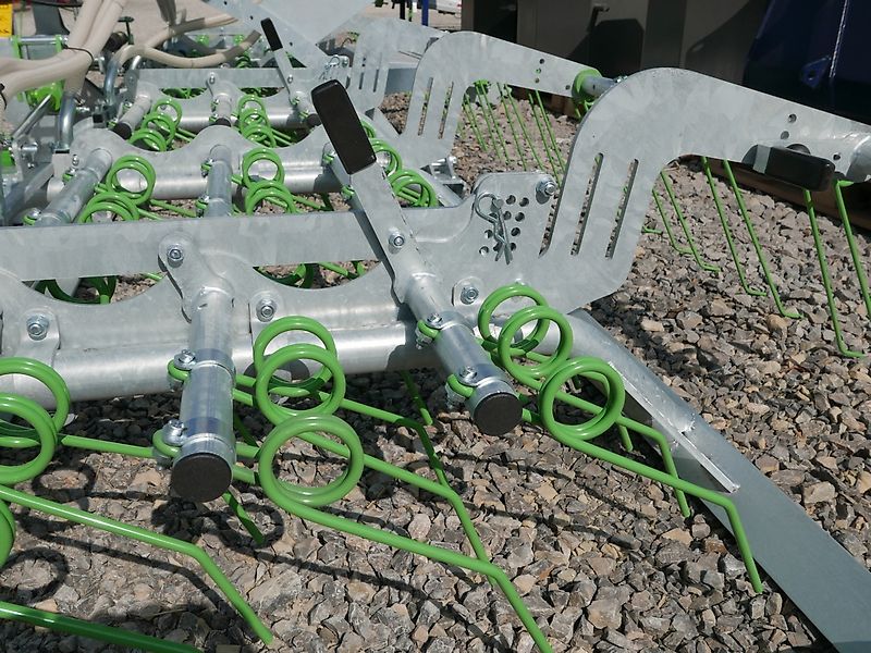 Zocon Greenkeeper 6 mit Sägerät Z300 Pro, Wiesenstriegel