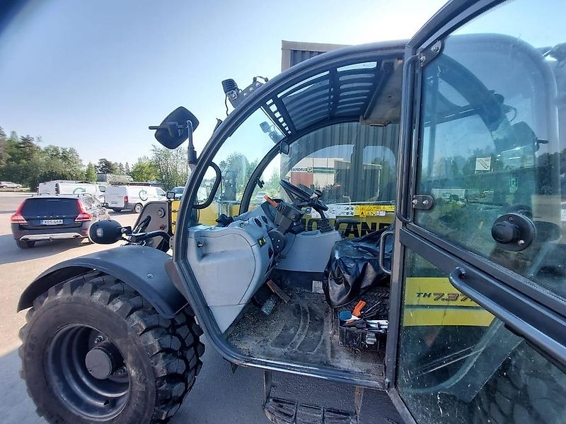 New Holland TH 7,37 PLUS