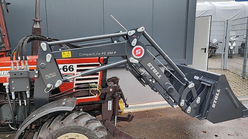 Stoll FC 250 P Compact Line Komplett-Lader zu Kleintraktoren