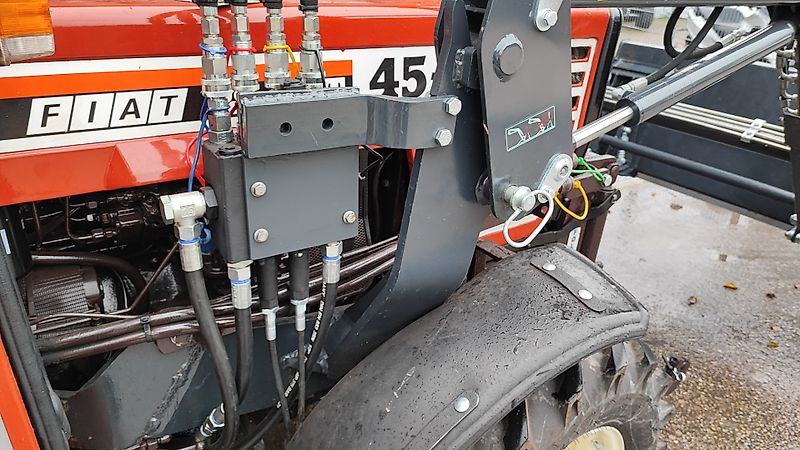 Stoll FC 250 P Compact Line Komplett-Lader zu Kleintraktoren