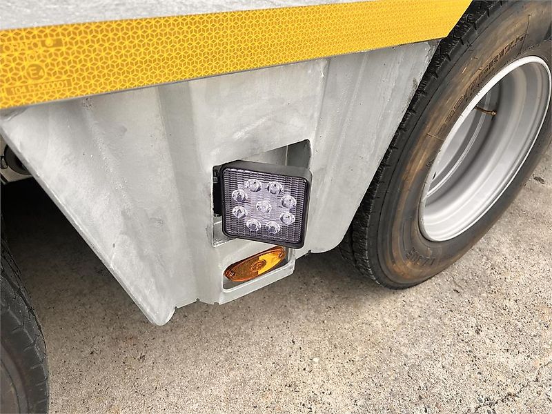 Möslein ST 3 3 Achs Satteltieflader neu