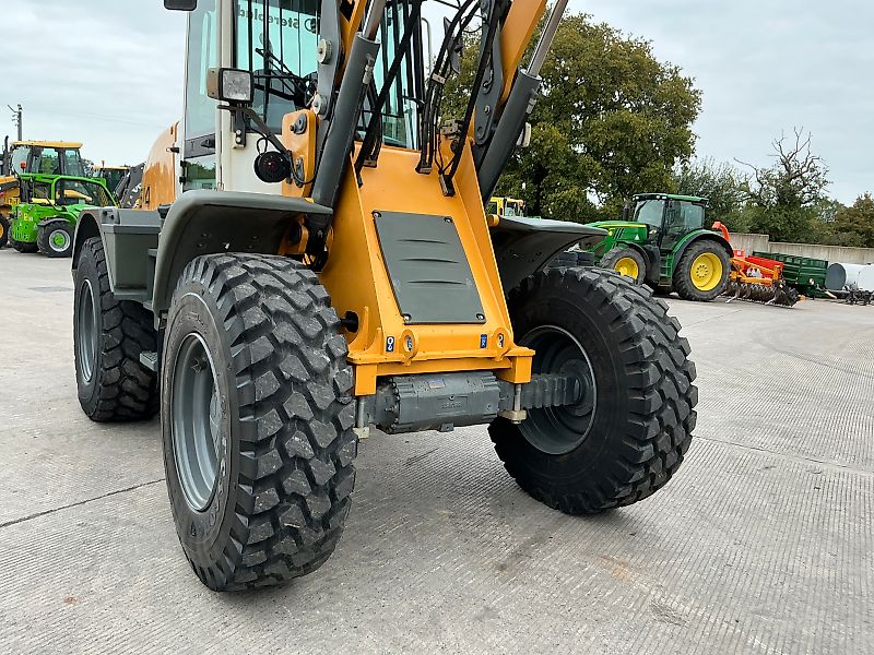 Liebherr 514 Stereo Wheeled Loading Shovel (ST23960)