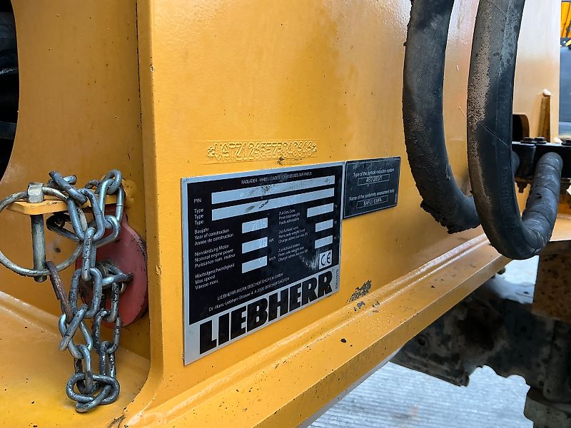 Liebherr 514 Stereo Wheeled Loading Shovel (ST23960)