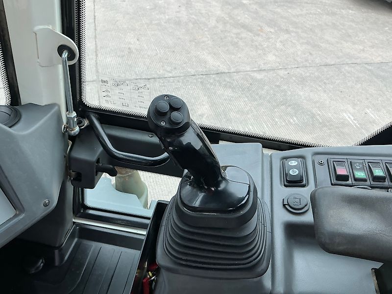 Liebherr 514 Stereo Wheeled Loading Shovel (ST23960)