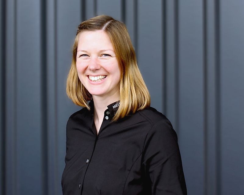 Temas kurun Bayan Sarah Starck