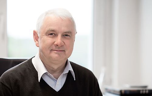 Temas kurun Bay Horst Bröge