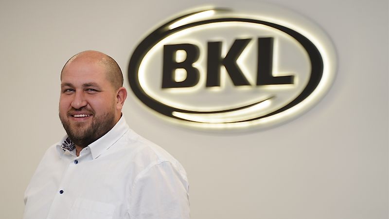 Temas kurun Bay Benakovic Tomislav