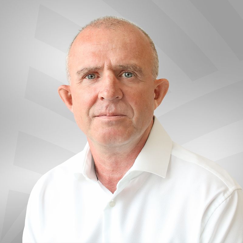 Temas kurun Bay Alexej Ebel