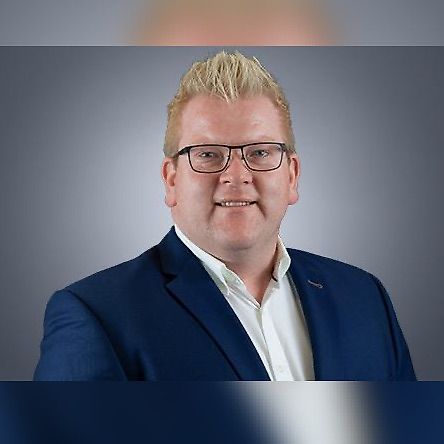 Temas kurun Bay Frederic Hemmen