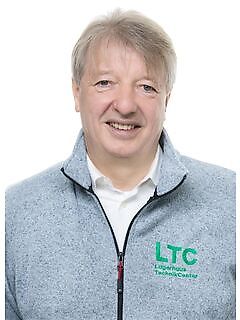 Temas kurun Bay Franz Sudy